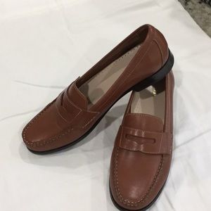 Women’s shoe